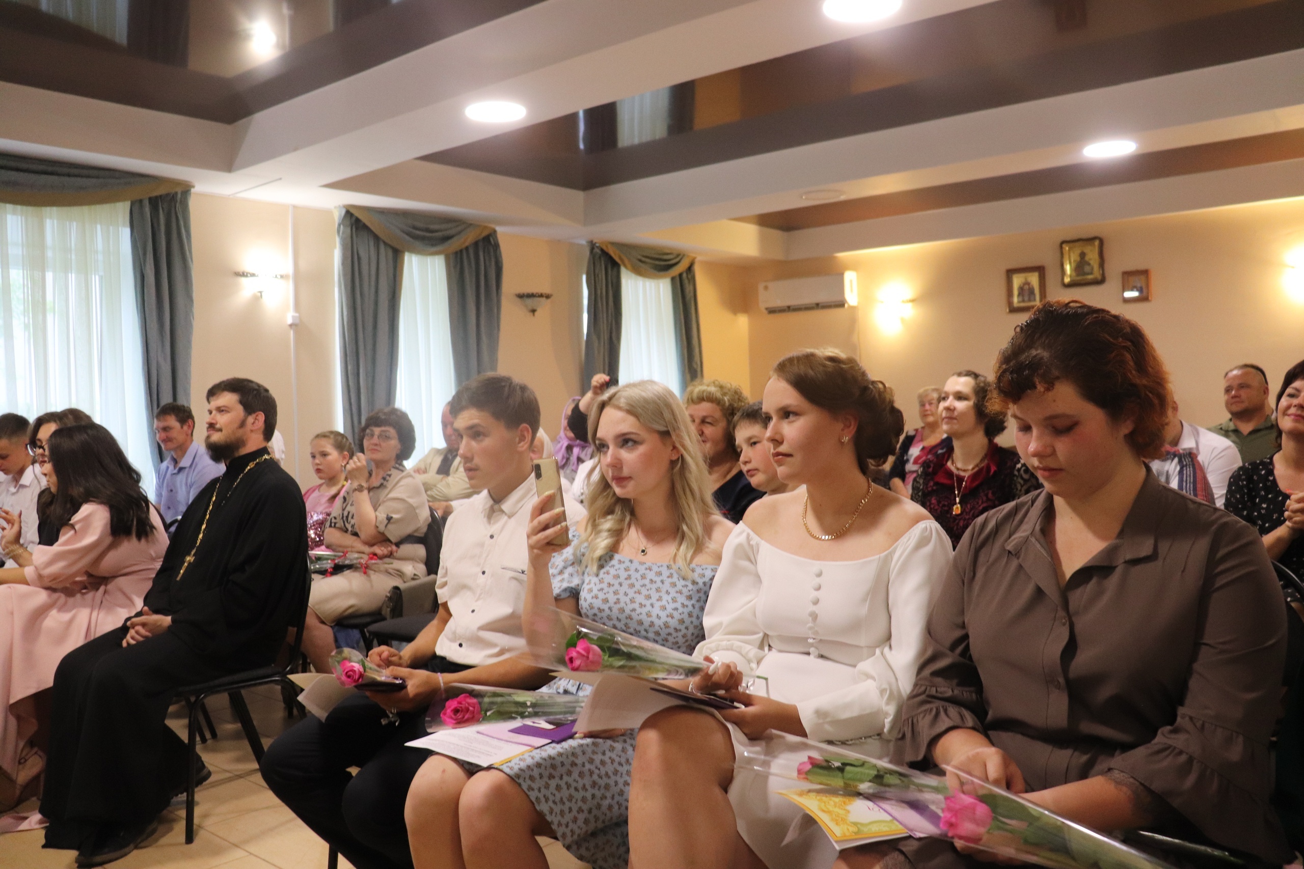 Выпускной гимназия 1. Гимназия 1. Положение о пасхальном конкурсе Хвалынская православная гимназия 2019. Главные новости вечера