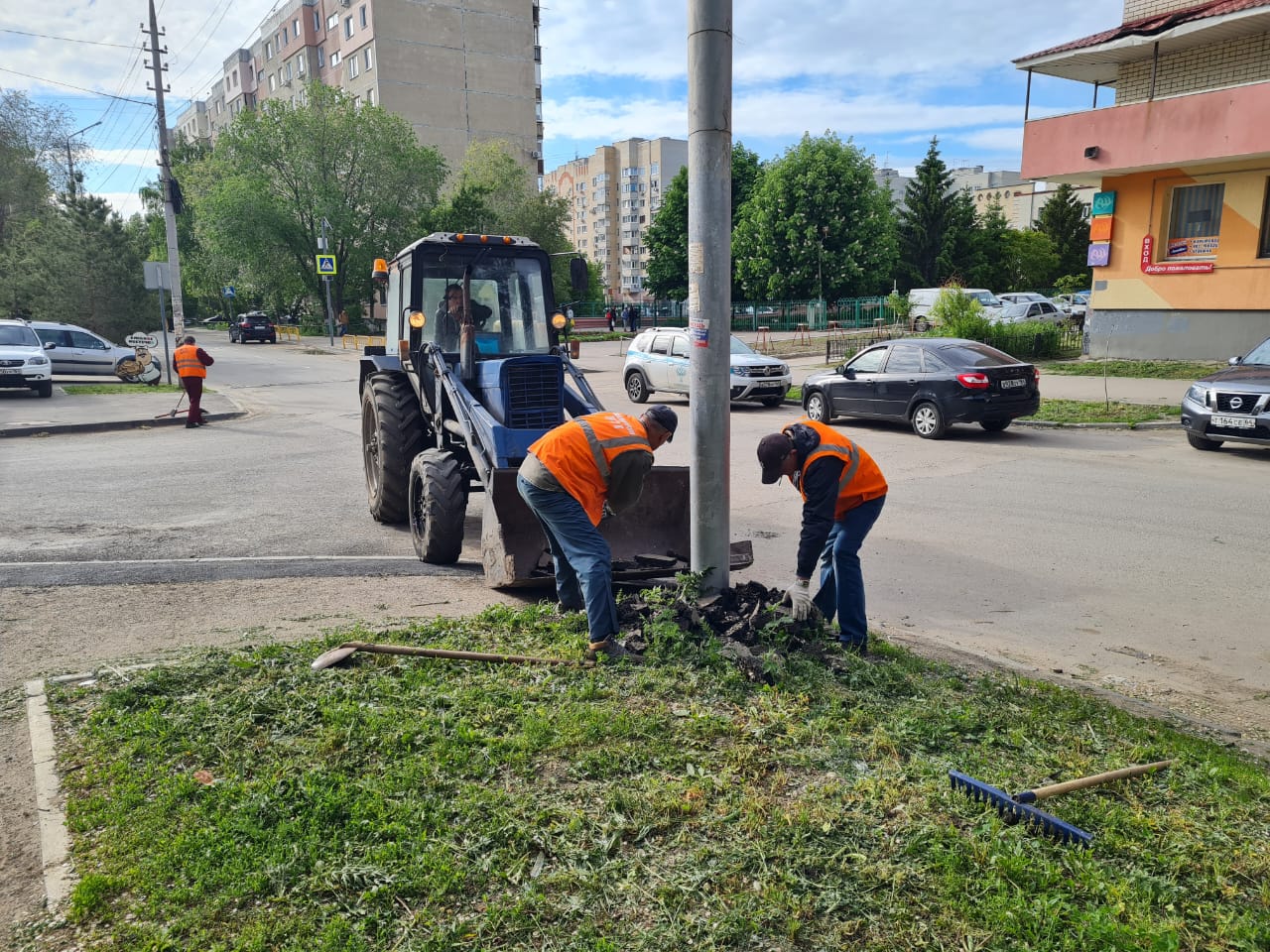 Служба благоустройства. МБУ служба благоустройства Кировского района Саратов. Уборка территории. Работы по благоустройству. Работы по озеленению и благоустройству.