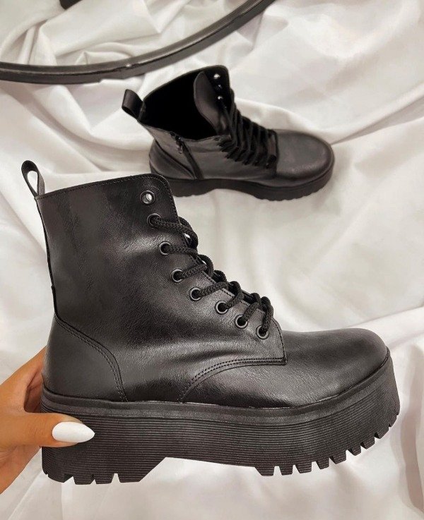 Botas