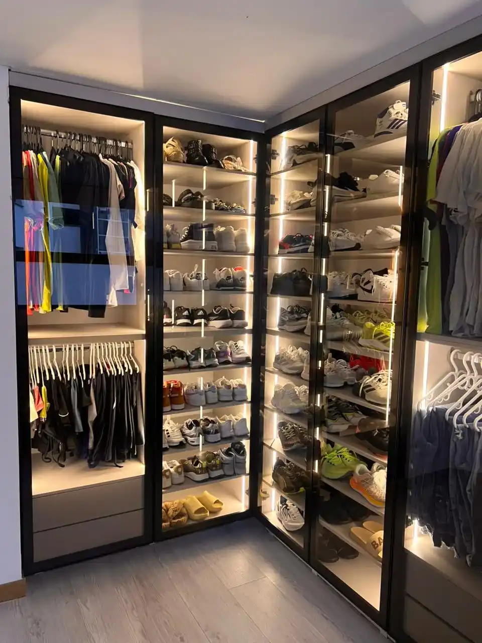 Proyecto de Closets a medida en El Poblado - imagen 1