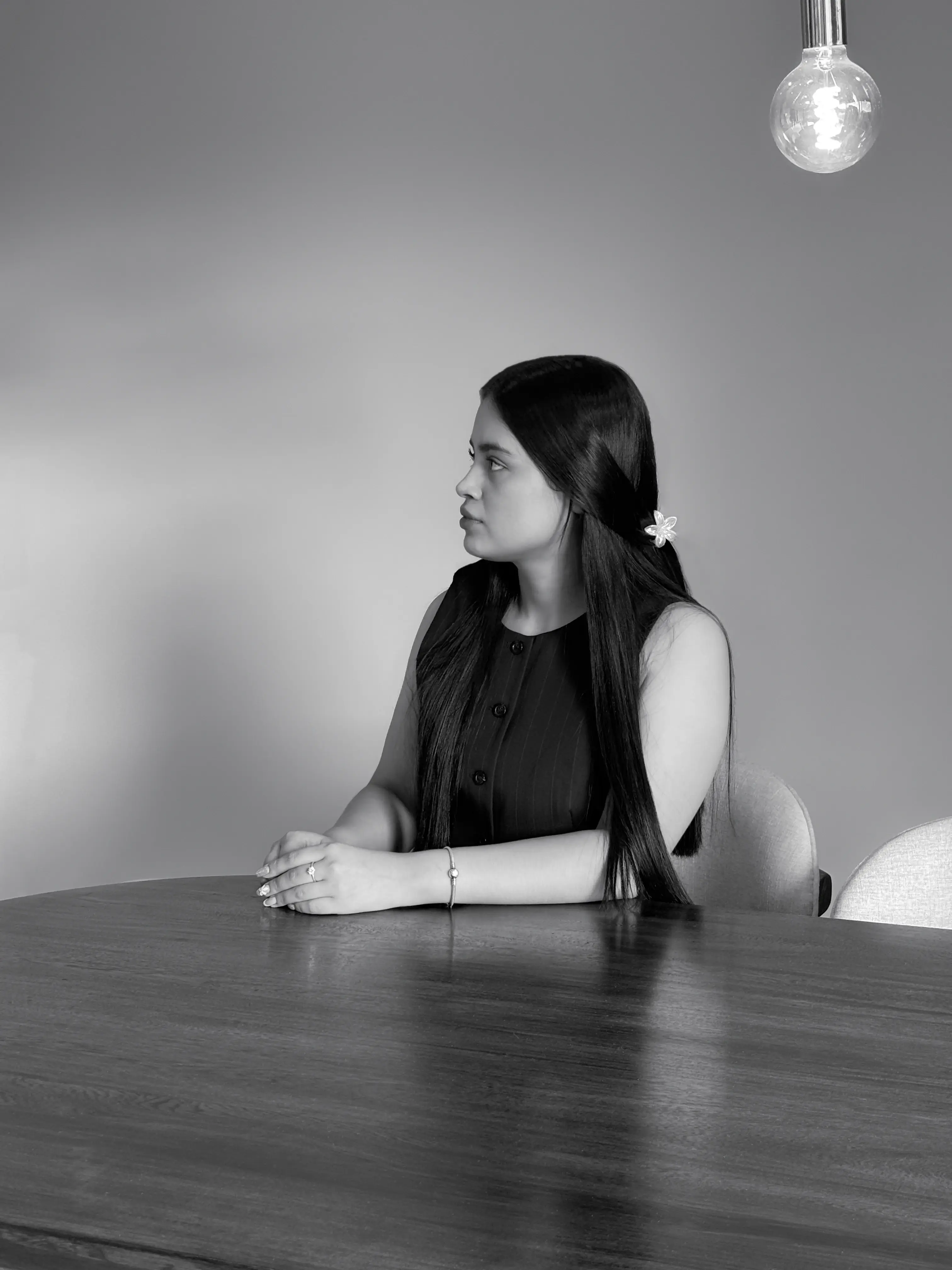 Camila Corrales diseñando un espacio interior en Medellín