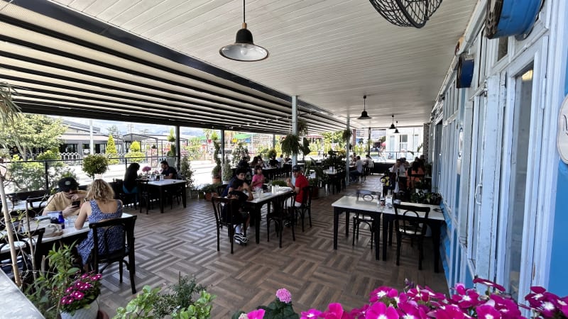 Mavi Dükkan'ın terası