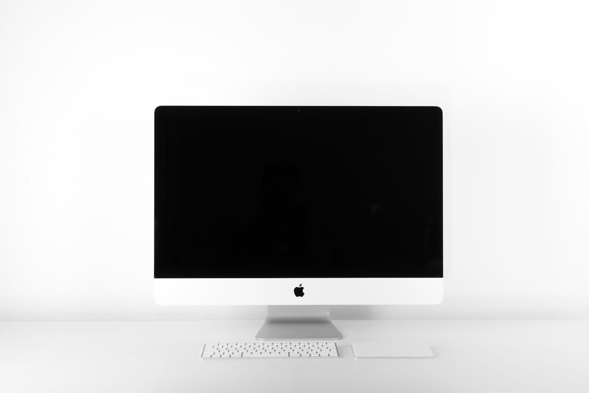 AOC redefine el monitor profesional para las pymes