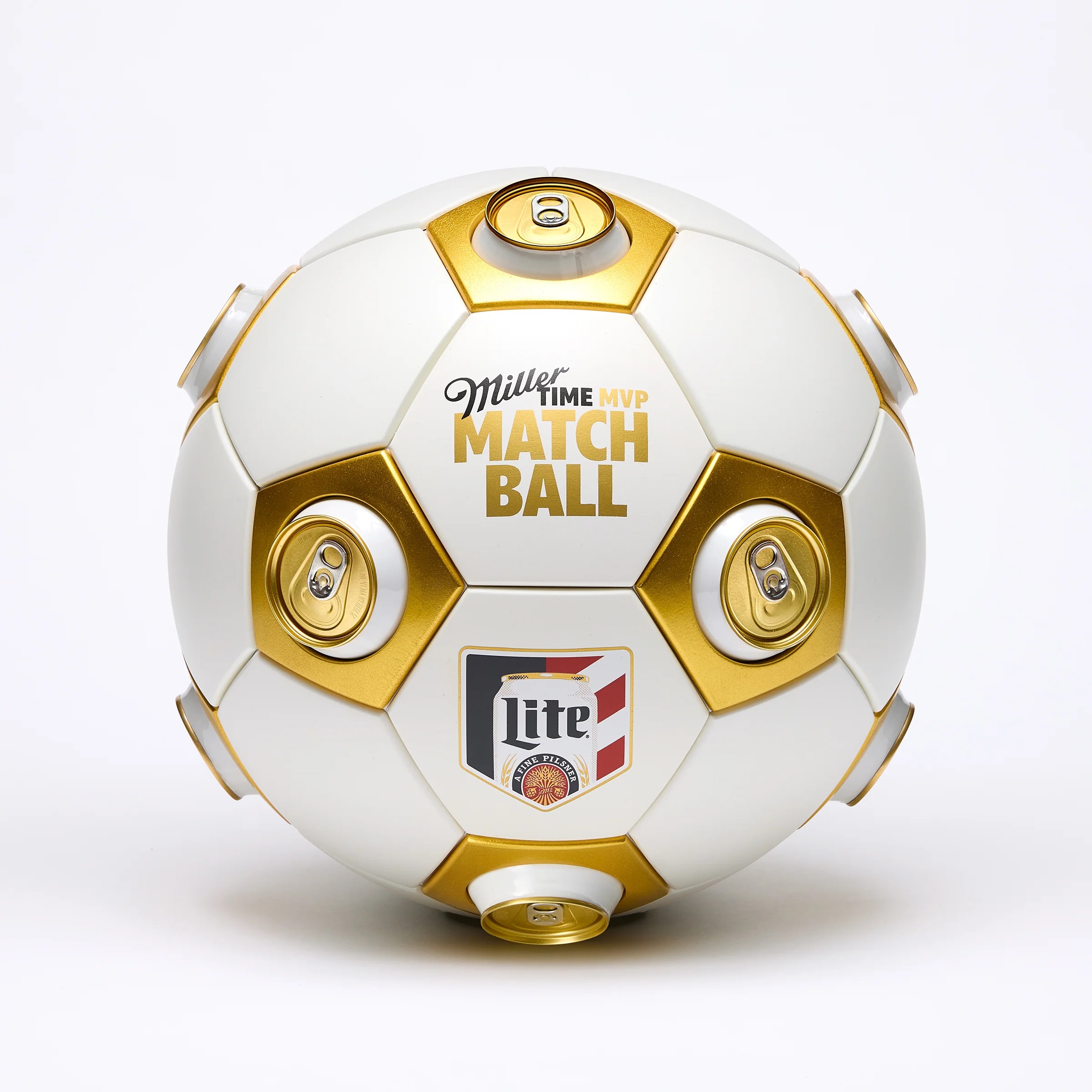 Miller Time MVP Matchball de Miller Lite, balón promocional que funciona como cooler para 12 latas