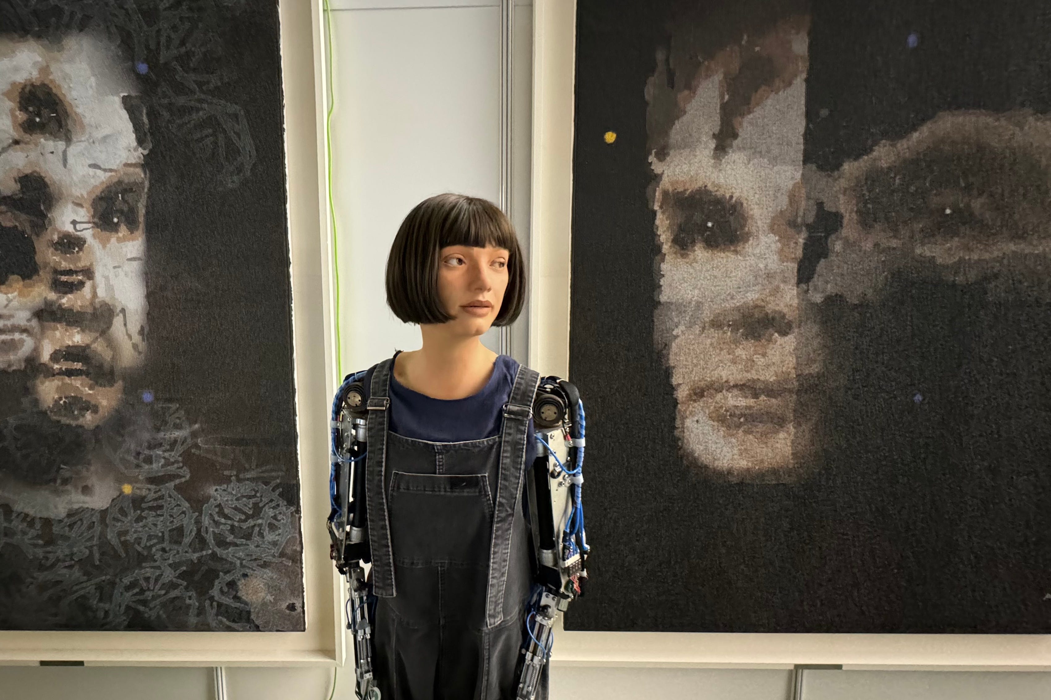 Arte y IA: La venta millonaria de Ai-Da