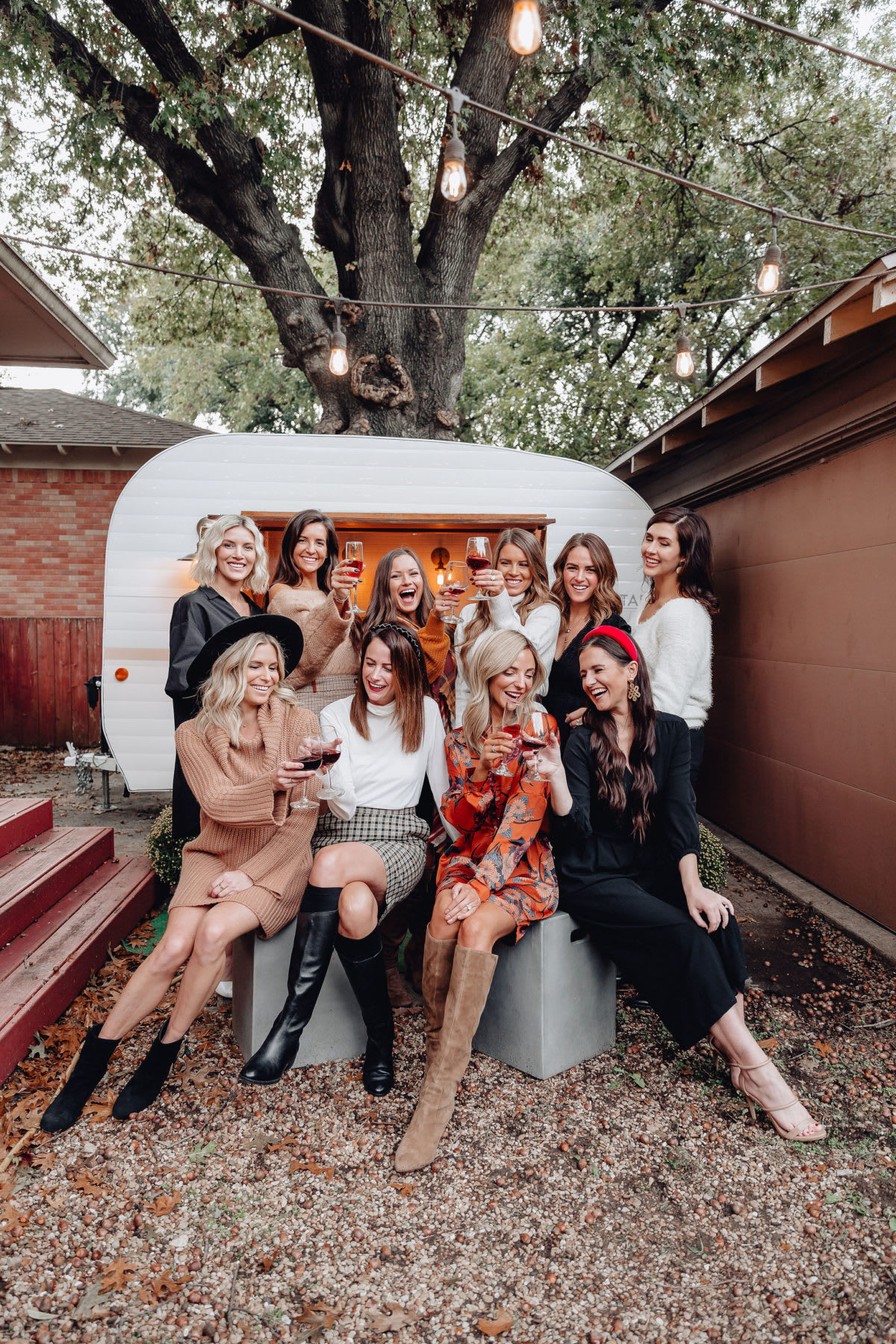 Friendsgiving», la nueva tendencia de celebrar Acción de Gracias que arrasa entre las influencers