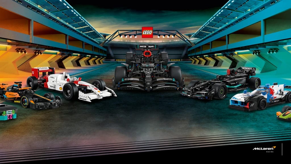LEGO Conquista F1 Las Vegas con Cadillac Rosa y Estrategia de Marketing Viral