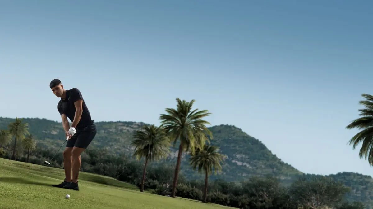 YoPRO usa los errores de Carlos Alcaraz en golf para impulsar el progreso