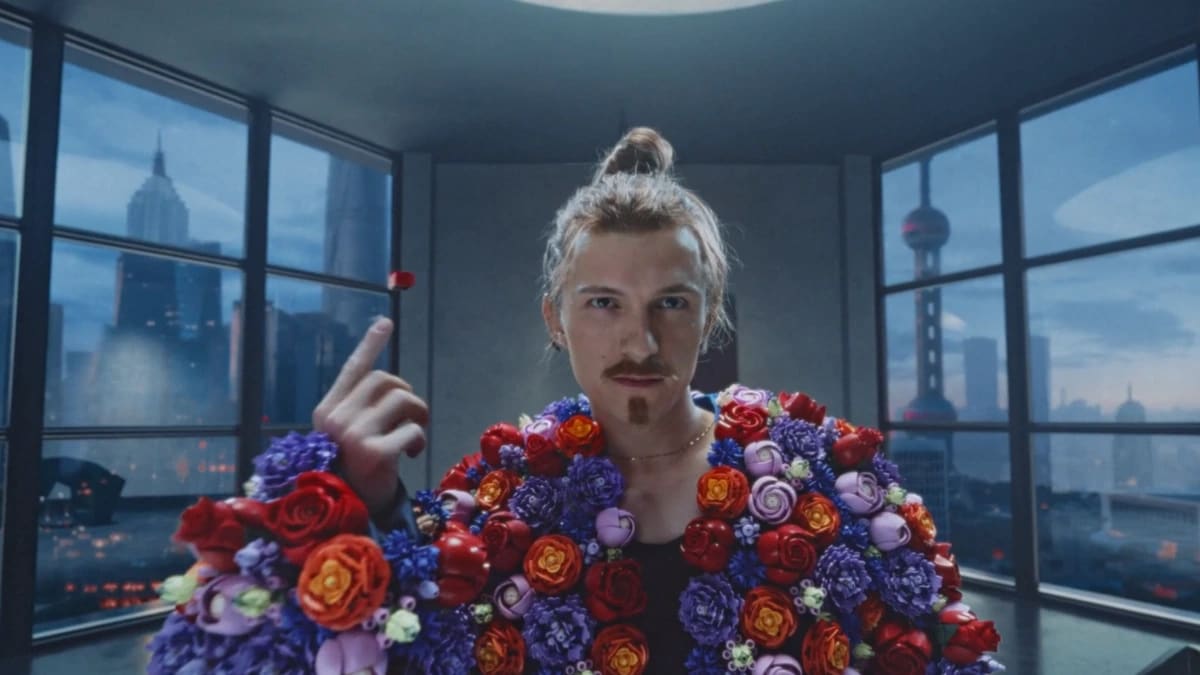 Tom Holland Lidera la Campaña Global «Never Stop Playing» de LEGO