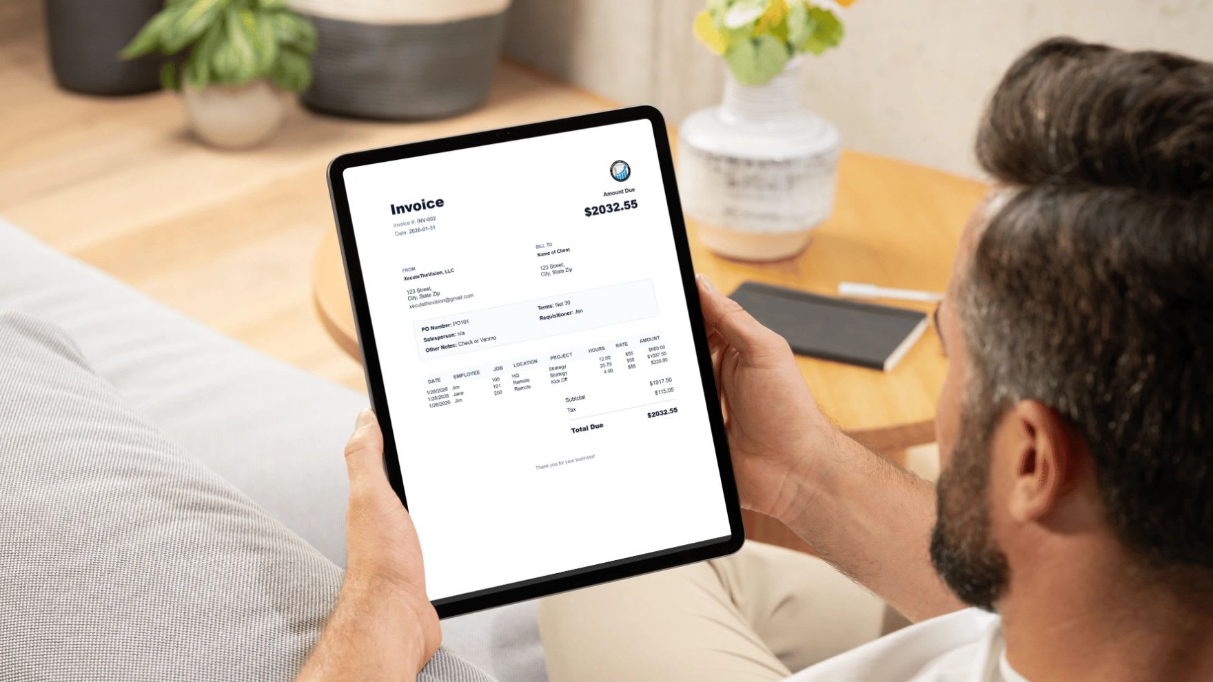 Hourly contractor invoice with time breakdown