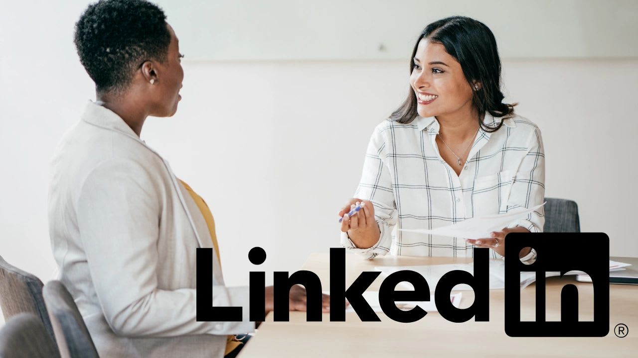 Executive using LinkedIn to recruit candidates