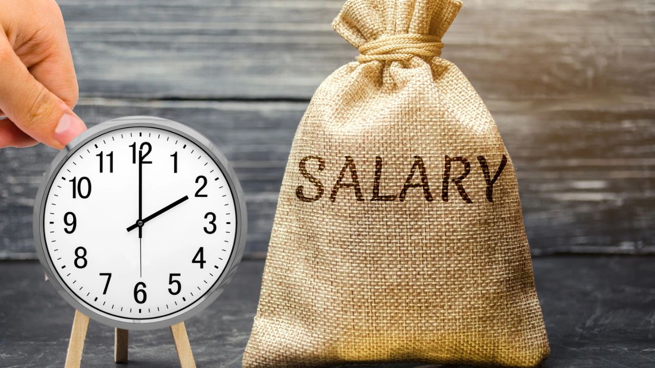Salary vs hourly pay pros and cons for employers and employees