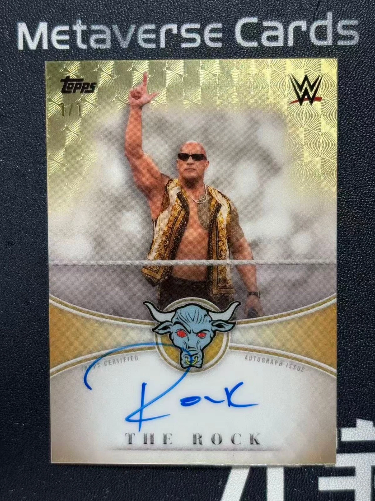2025 Topps Chrome WWE Retrospective Auto Superfractor 1/1 The Rock Product Hit