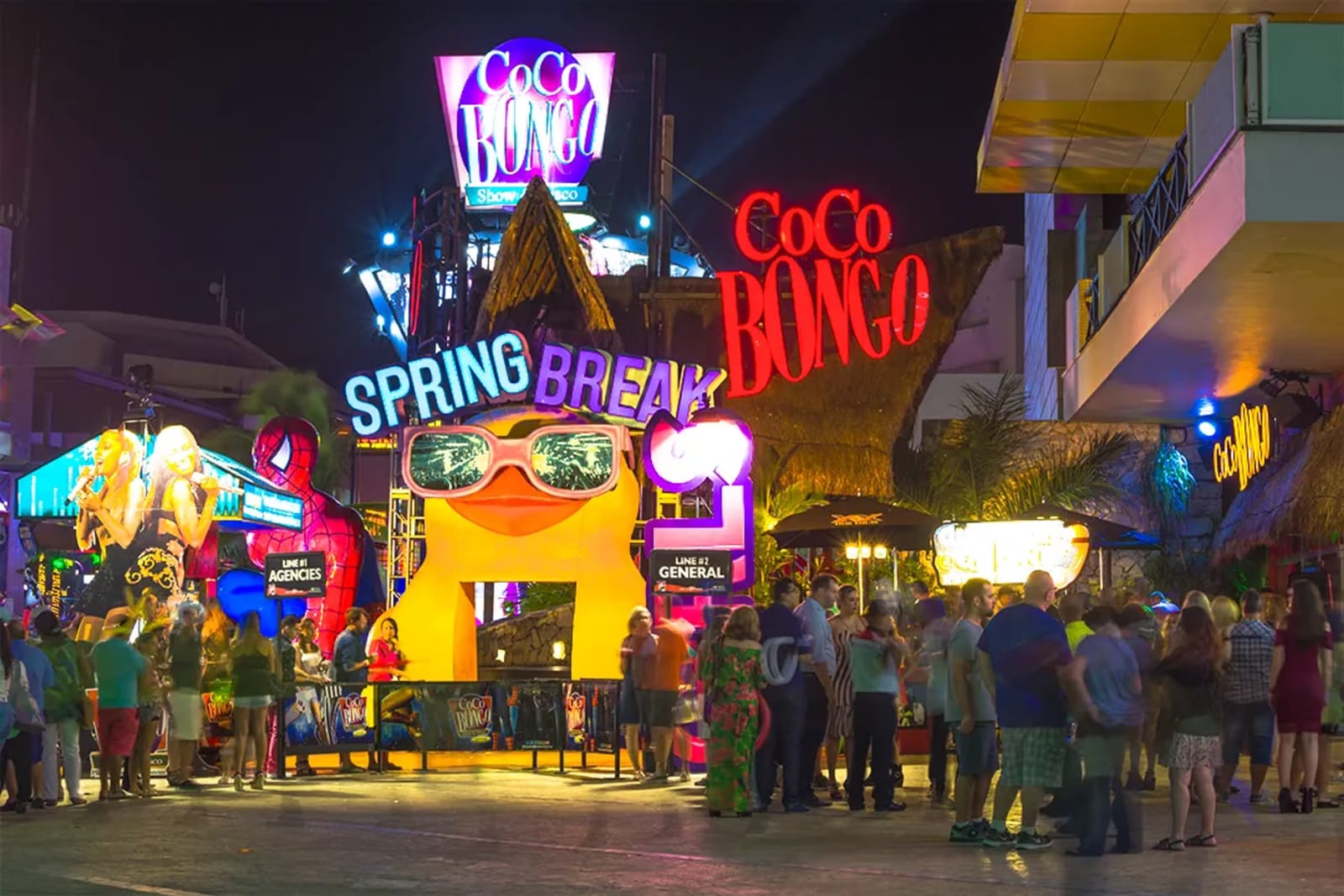 Nighttime show and entertainment in the Mexican Caribbean
