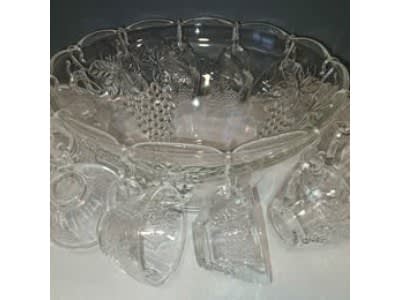 Bol à punch en verre avec 12 tasses