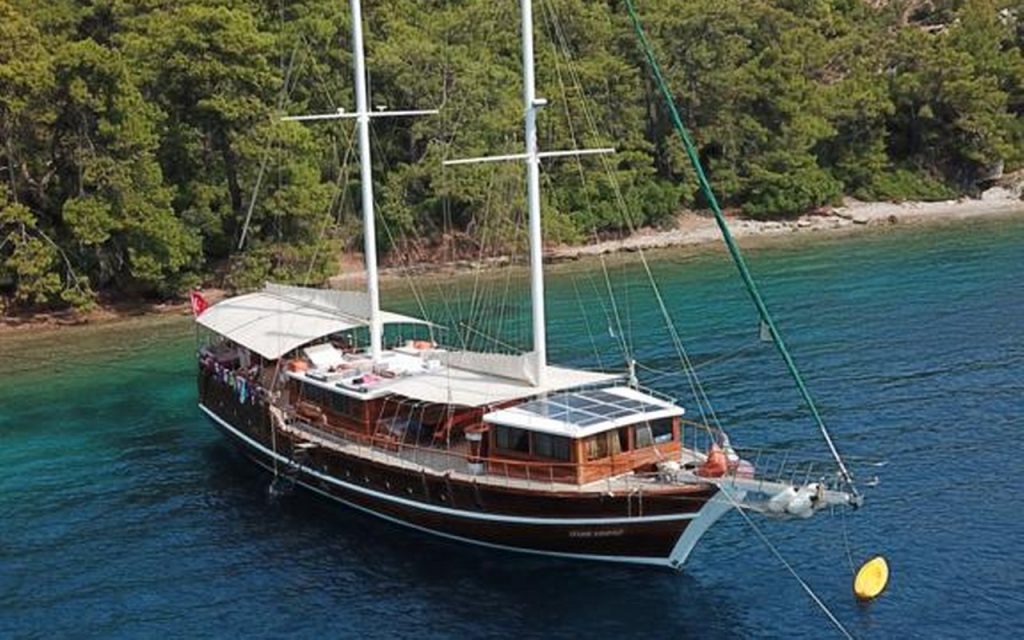EFSANE KARAYİĞİT — Bozburun tekne kiralama