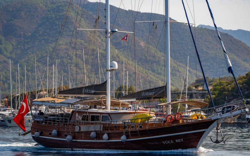 YÜCE BEY — Marmaris tekne kiralama