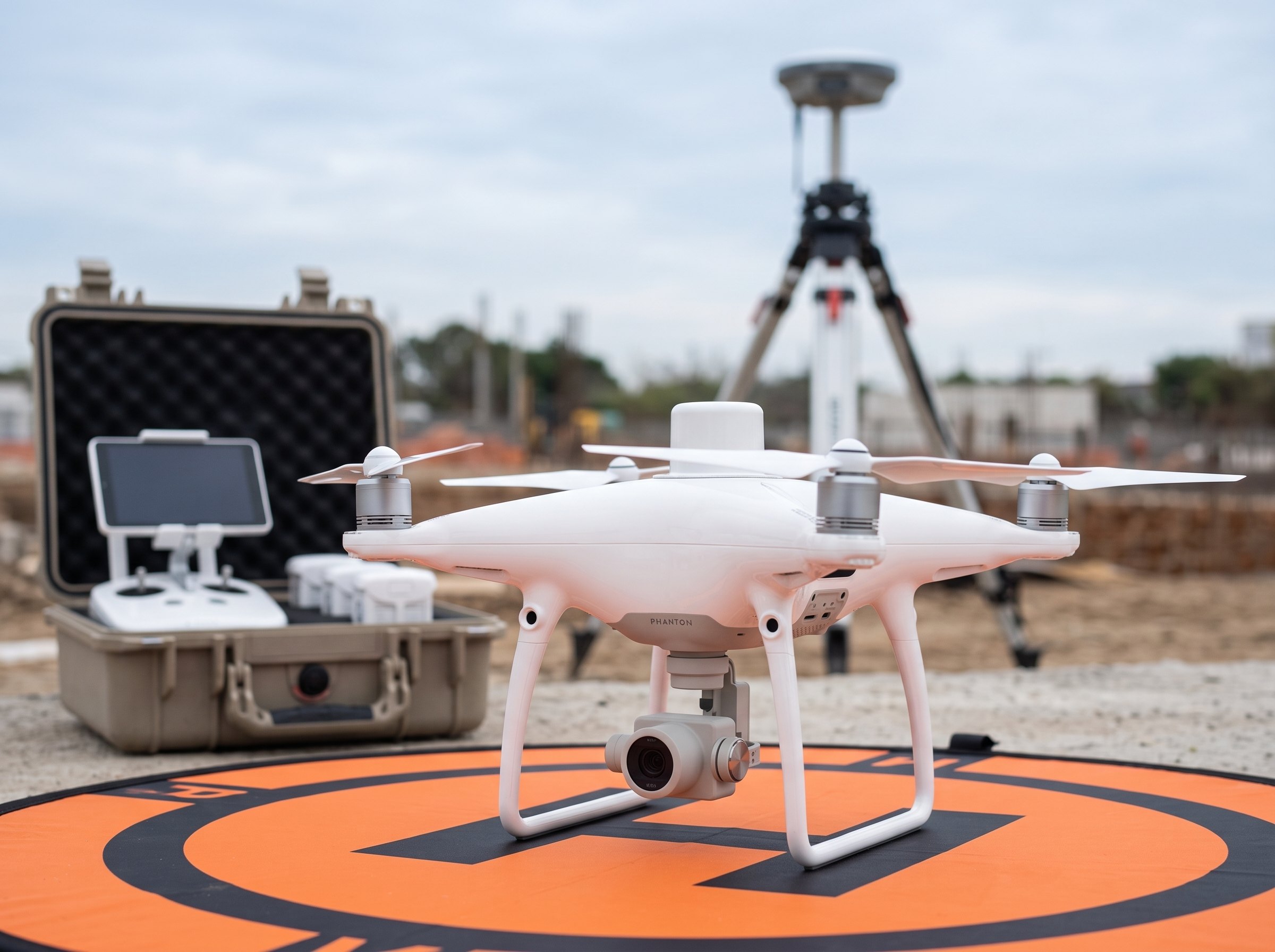 Drone DJI Phantom 4 RTK para cartografía y levantamientos topográficos