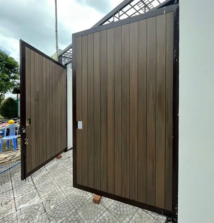 Cổng gỗ tự nhiên - Lựa chọn hoàn hảo cho không gian sống hiện đại