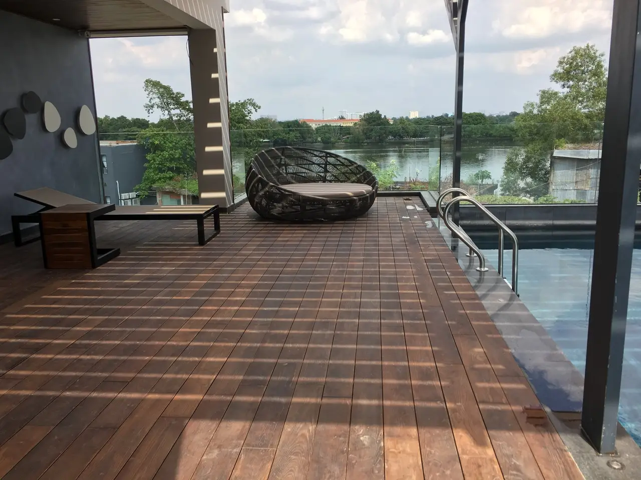 Sàn gỗ Thermo Ash tại TP.HCM: Giải pháp hiện đại cho không gian ngoài trời Sàn gỗ Thermo Ash tại TP.HCM: Giải pháp hiện đại cho không gian ngoài trời
