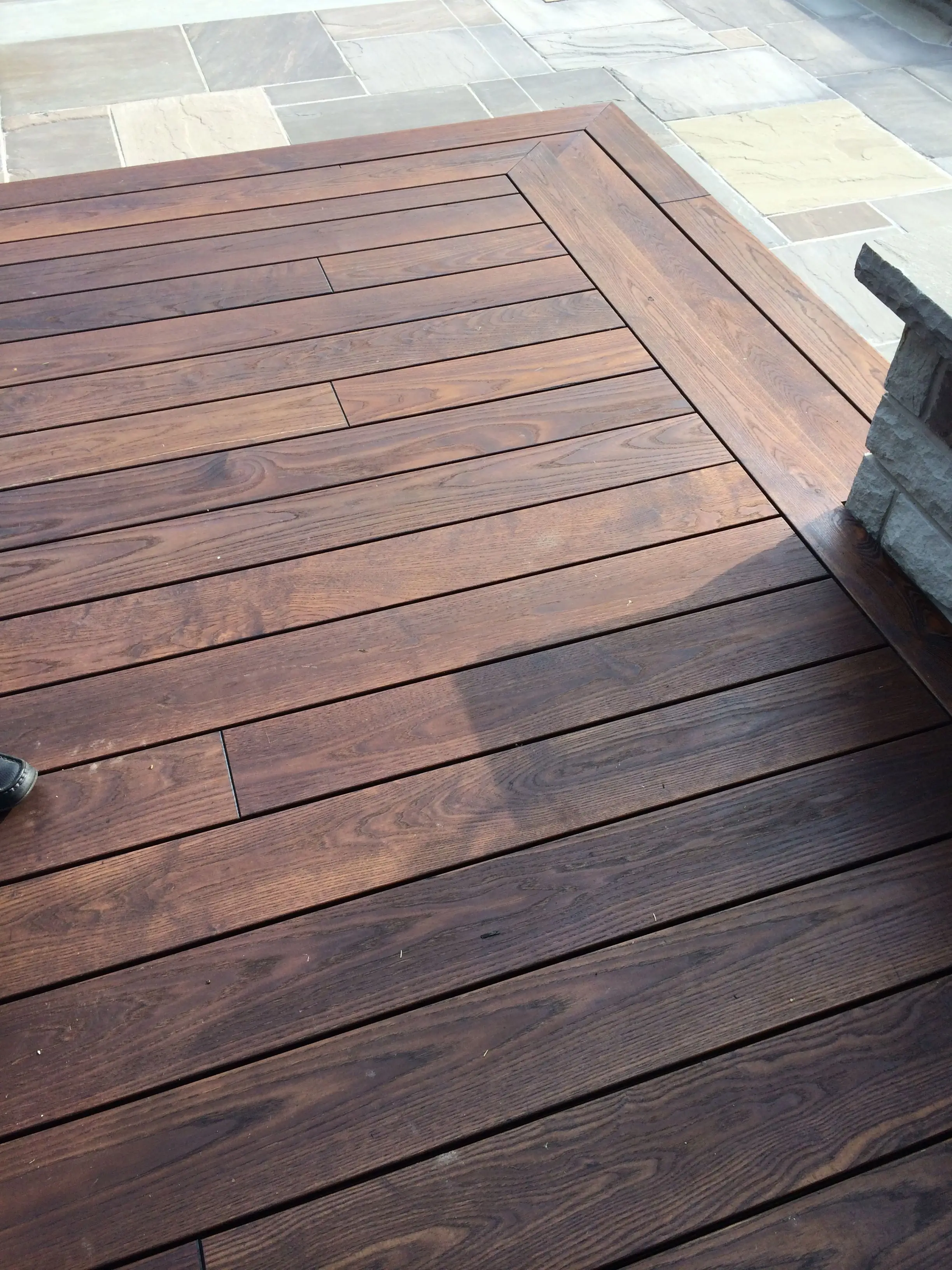 Sàn gỗ Thermo Ash chống nước Hồ Chí Minh: Giải pháp hoàn hảo cho không gian ngoài trời
