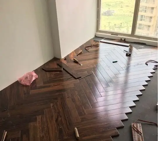 Dịch vụ thi công sàn gỗ tự nhiên tại TP Hồ Chí Minh - Chất lượng, nhanh chóng, uy tín!