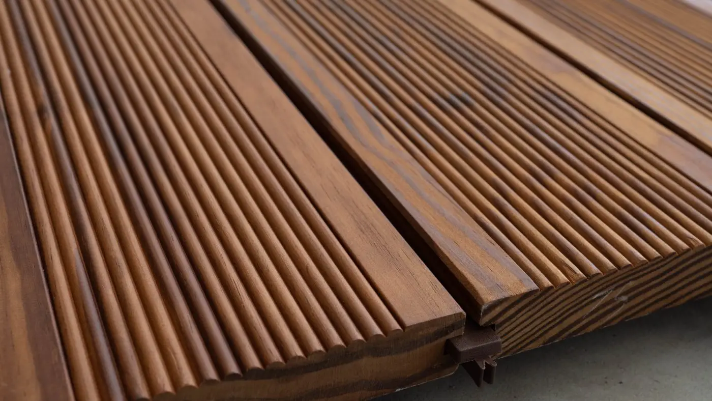 Sàn gỗ Thermo Pine thiên nhiên tại TP.HCM: Giải pháp tối ưu cho không gian ngoài trời