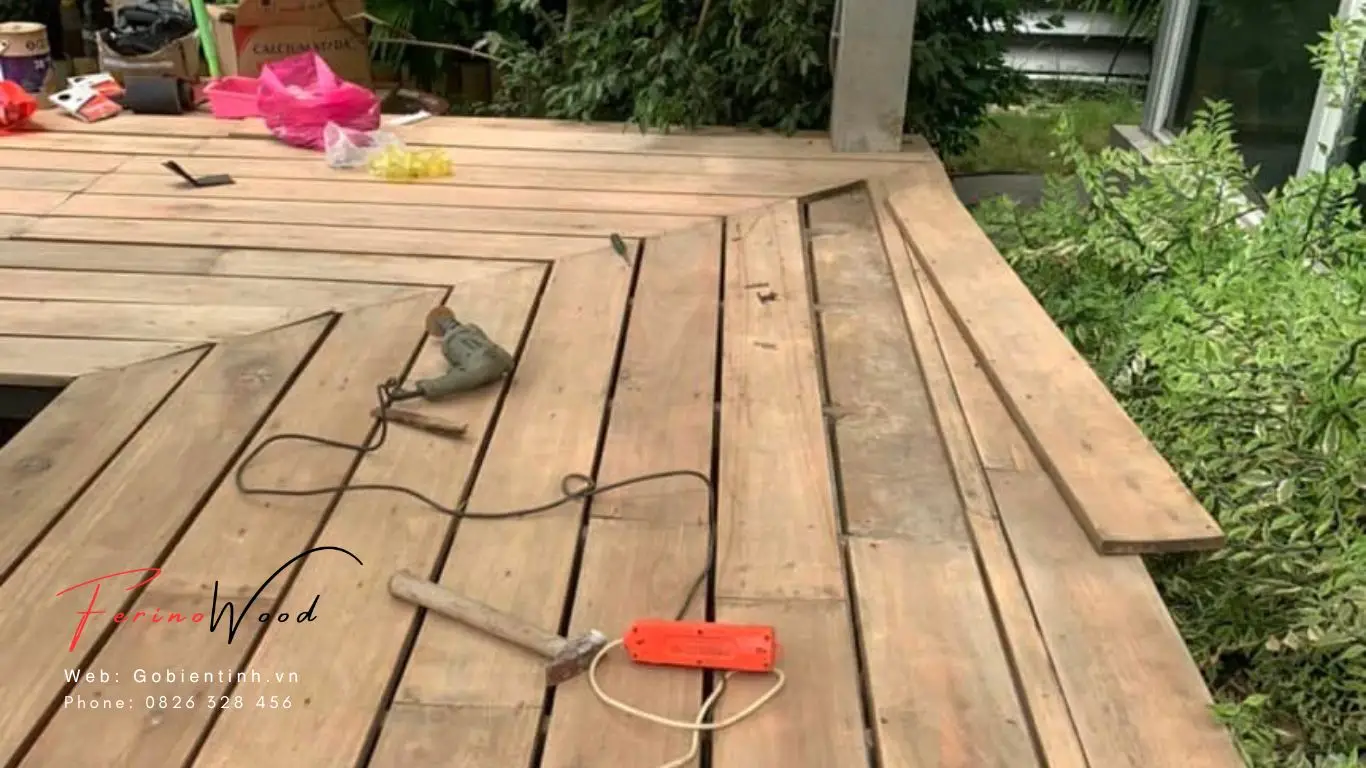 sàn gỗ Thông biến