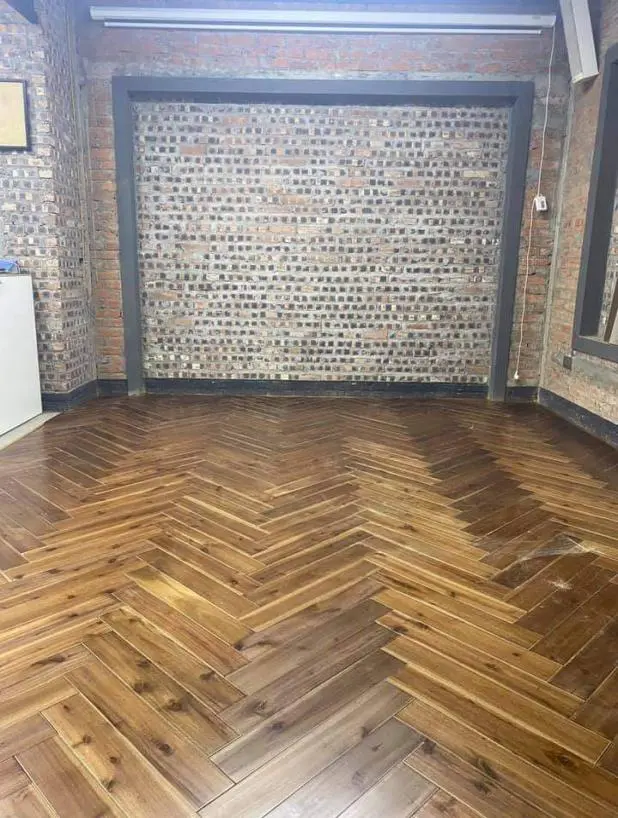 Thi công sàn gỗ xương cá: Tạo điểm nhấn sang trọng cho không gian sống