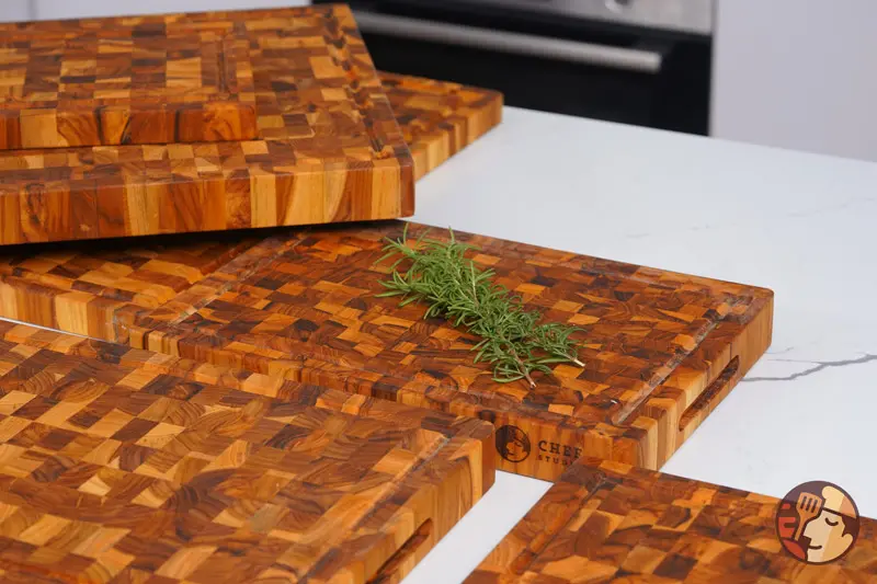 Thớt gỗ Teak? Đánh giá chất lượng và lợi ích sử dụng