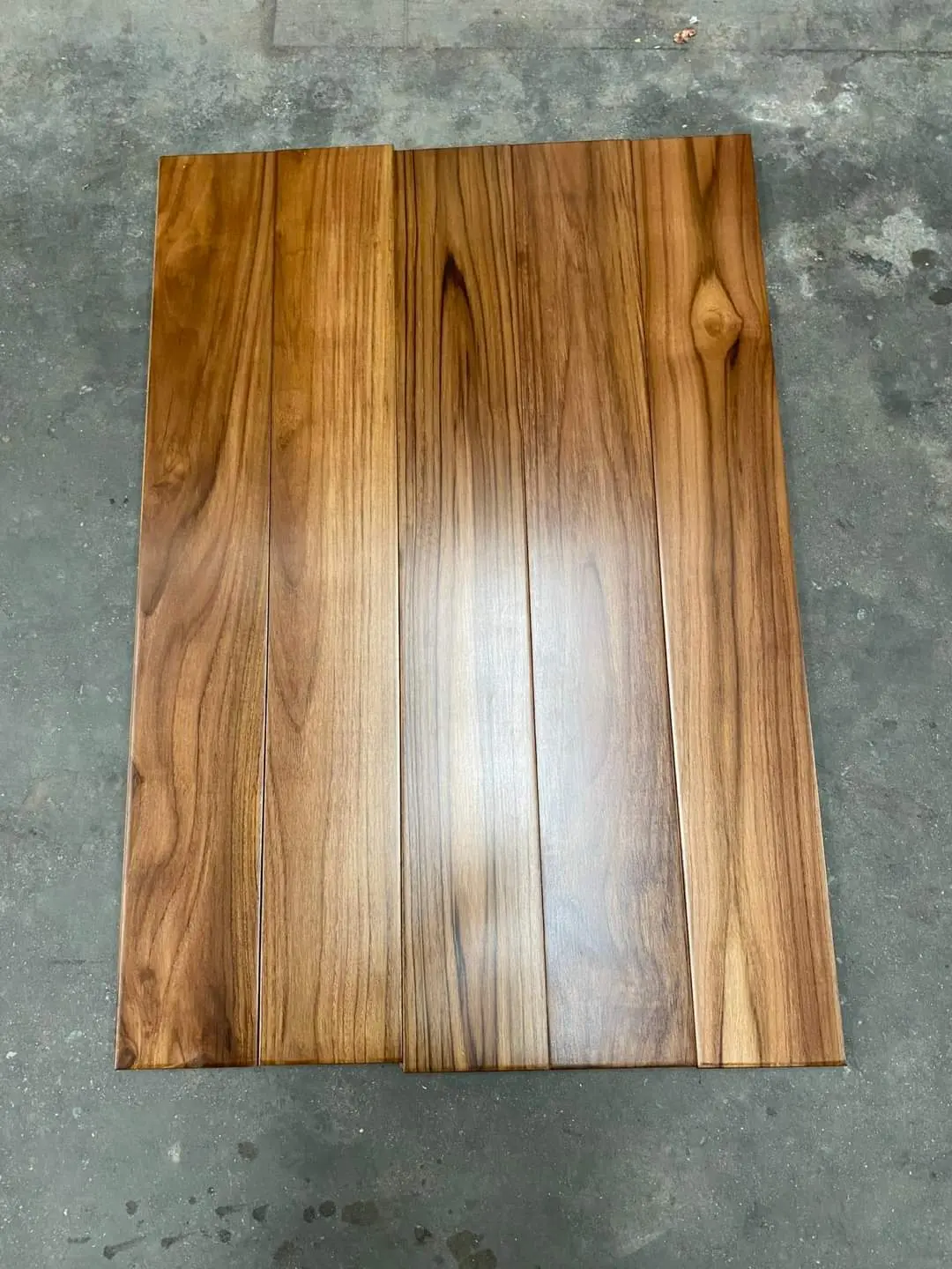 Sàn gỗ Teak chịu được thời tiết khắc nghiệt