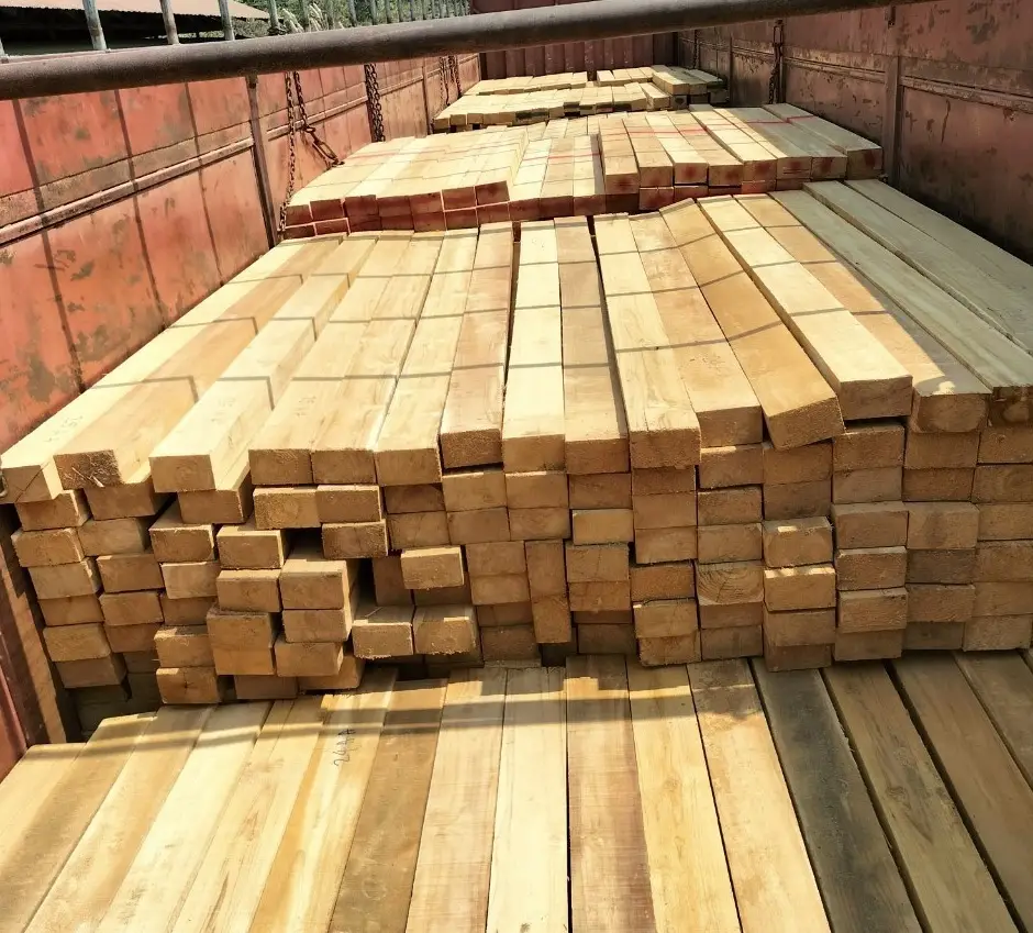 Sàn gỗ Teak chống trầy xước: Tính năng, ứng dụng và giá cả