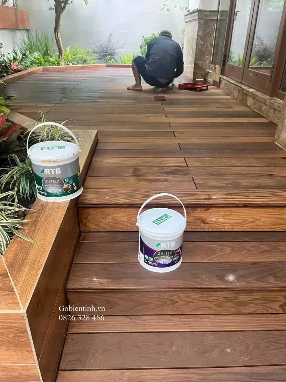 Dầu lau gỗ tự nhiên không làm biến đổi màu sắc gỗ Dầu lau gỗ tự nhiên không làm biến đổi màu sắc gỗ