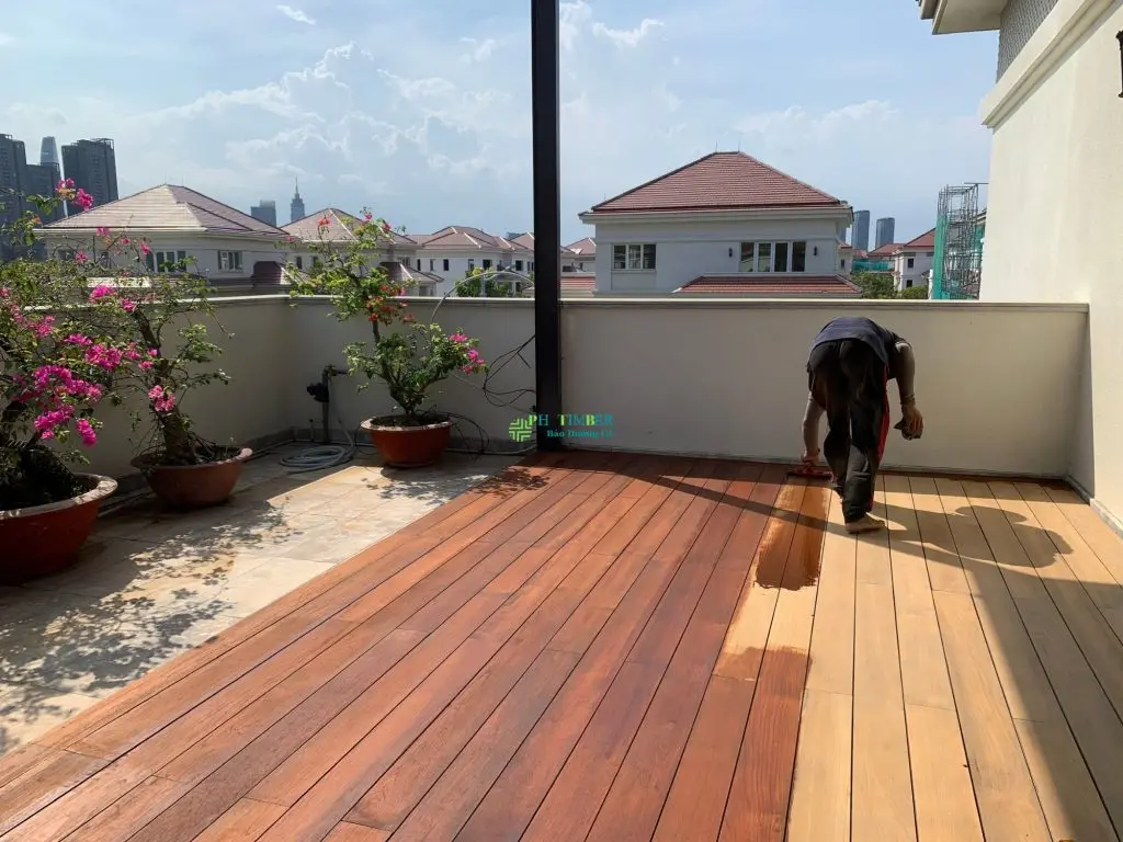 Dầu lau gỗ tự nhiên an toàn: Bảo vệ và làm mới sàn gỗ của bạn