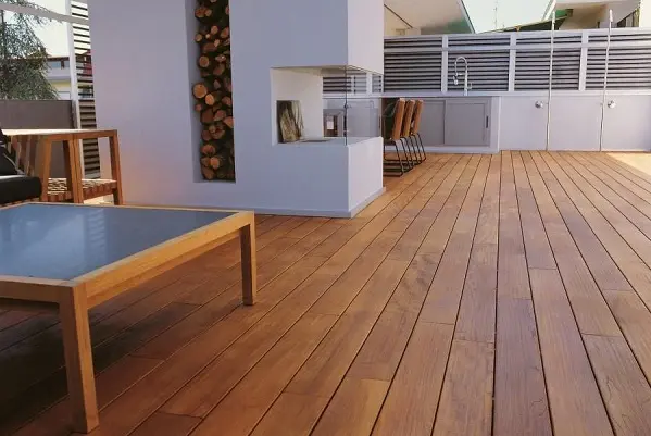 Sàn Ngoài Trời Gỗ Teak - Lựa Chọn Tối Ưu Cho Không Gian Ngoại Thất Sang Trọng
