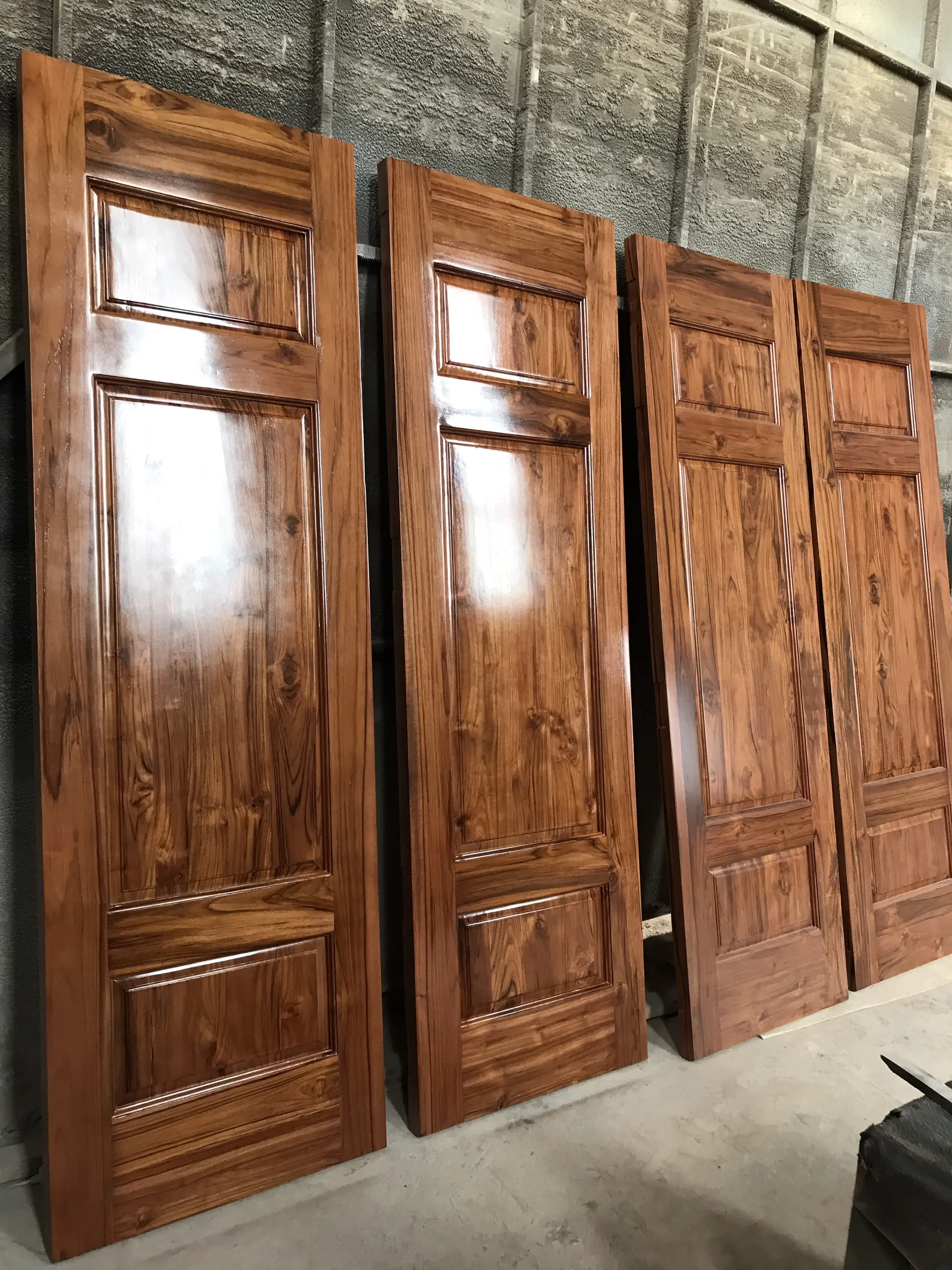 Cửa gỗ teak - Sự lựa chọn đẳng cấp cho không gian nội thất và ngoại thất