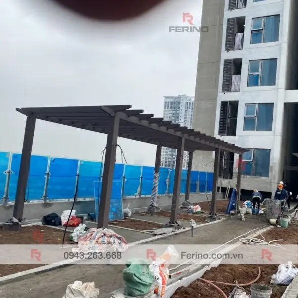Pergola gỗ nhựa - Giải pháp thẩm mỹ và bền vững cho không gian ngoại thất hiện đại Pergola gỗ nhựa - Giải pháp thẩm mỹ và bền vững cho không gian ngoại thất hiện đại