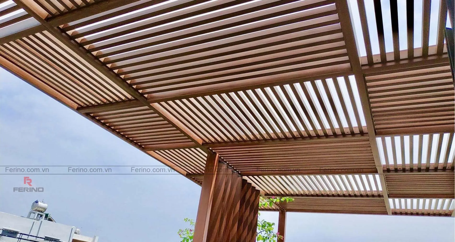 Pergola gỗ nhựa - Giải pháp thẩm mỹ và bền vững cho không gian ngoại thất hiện đại Pergola gỗ nhựa - Giải pháp thẩm mỹ và bền vững cho không gian ngoại thất hiện đại