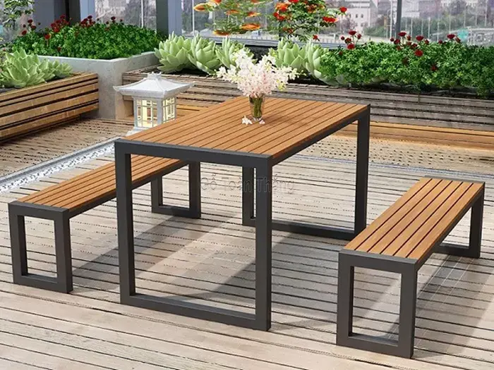 Bàn ghế gỗ nhựa ngoài trời – Giải pháp hoàn hảo cho không gian ngoại thất bền đẹp và thân thiện môi trường