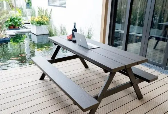 Bàn ghế gỗ nhựa ngoài trời – Giải pháp hoàn hảo cho không gian ngoại thất bền đẹp và thân thiện môi trường