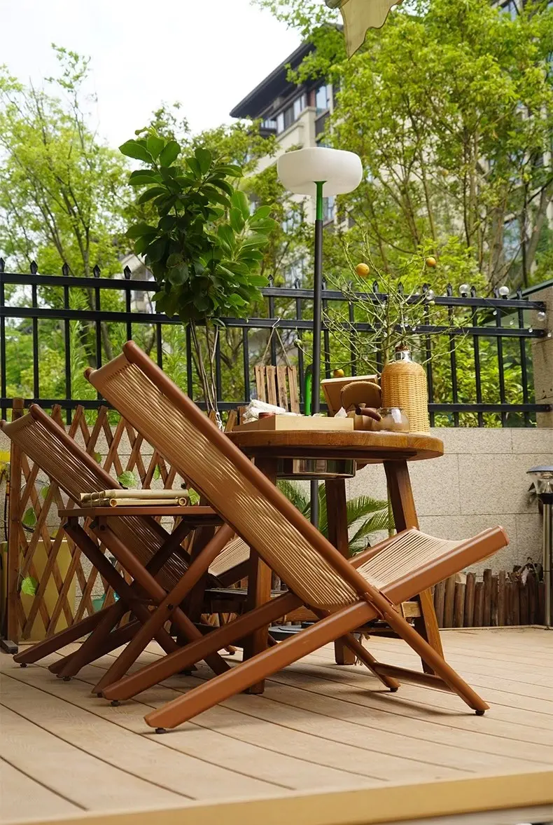 Ghế tựa ban công thư giãn kèm gối tựa lưng Ghế tựa ban công thư giãn kèm gối tựa lưng