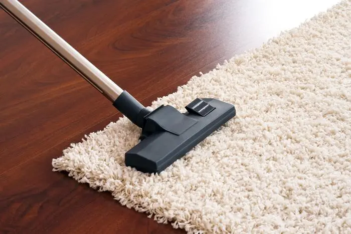 Bảo dưỡng sàn gỗ bằng dầu lau: Cách làm và FAQ