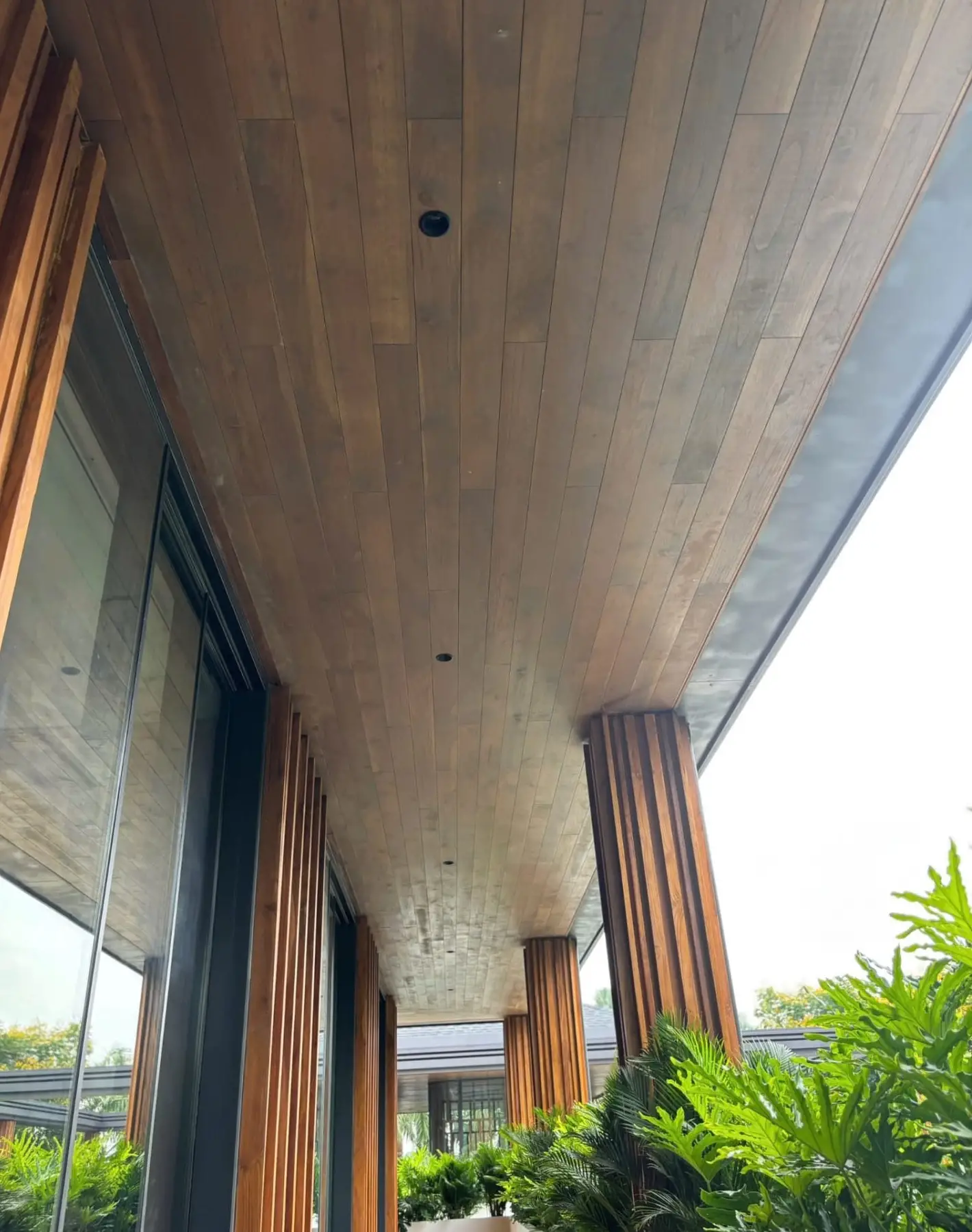 Sàn Gỗ CQ Lắp Đặt Gỗ Teak Ngoài Trời Tại Biệt Thự An Phú Từ Tháng 11 Năm 2024