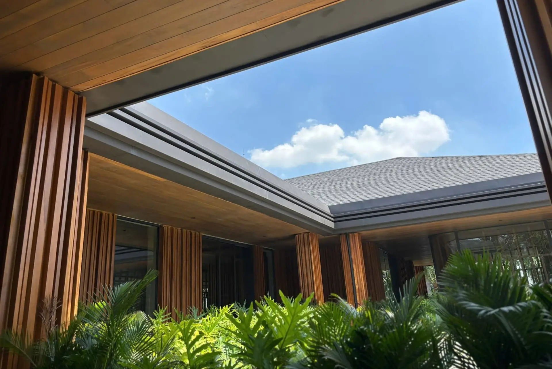 Sàn Gỗ CQ Lắp Đặt Gỗ Teak Ngoài Trời Tại Biệt Thự An Phú Từ Tháng 11 Năm 2024
