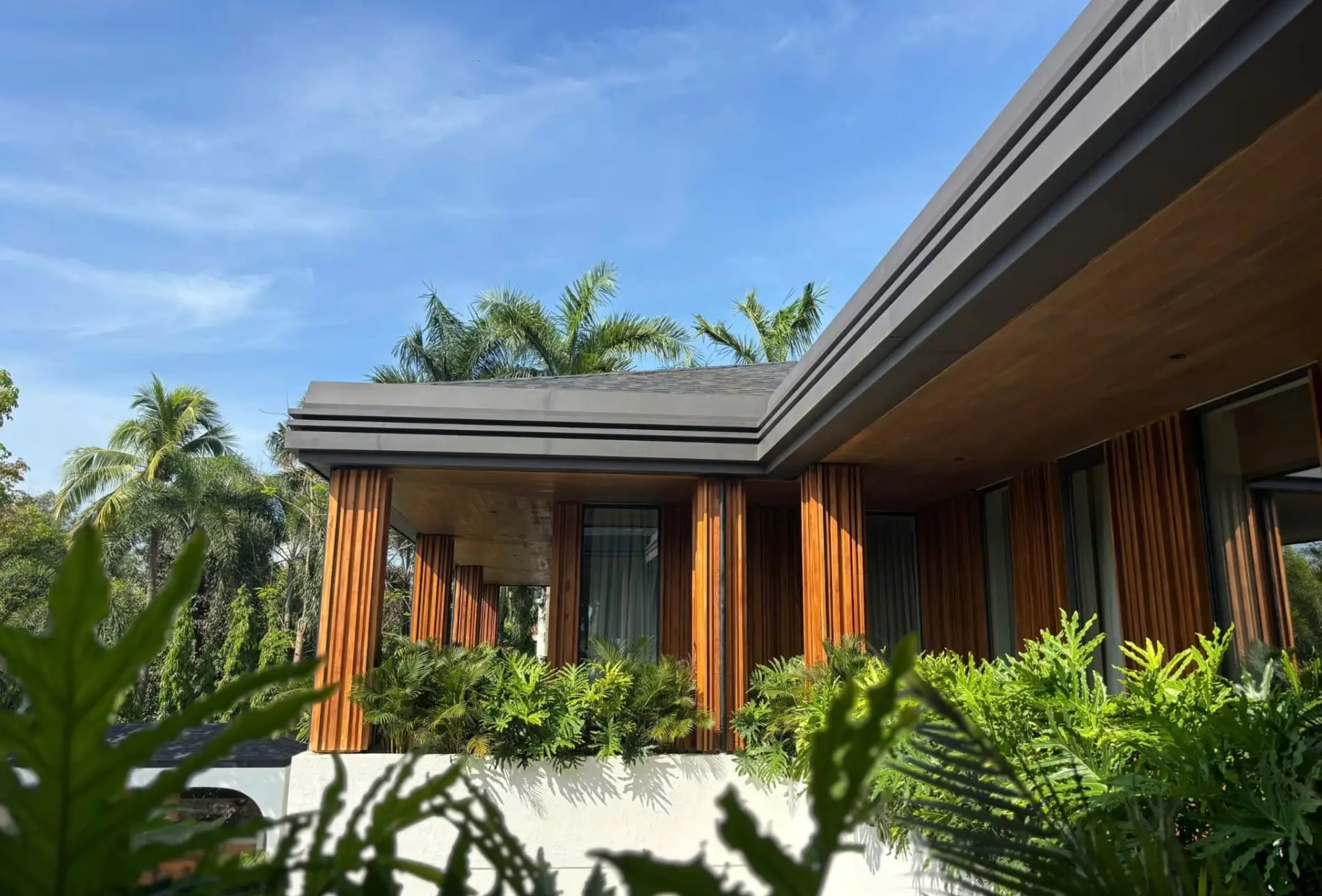 Sàn Gỗ CQ Lắp Đặt Gỗ Teak Ngoài Trời Tại Biệt Thự An Phú Từ Tháng 11 Năm 2024