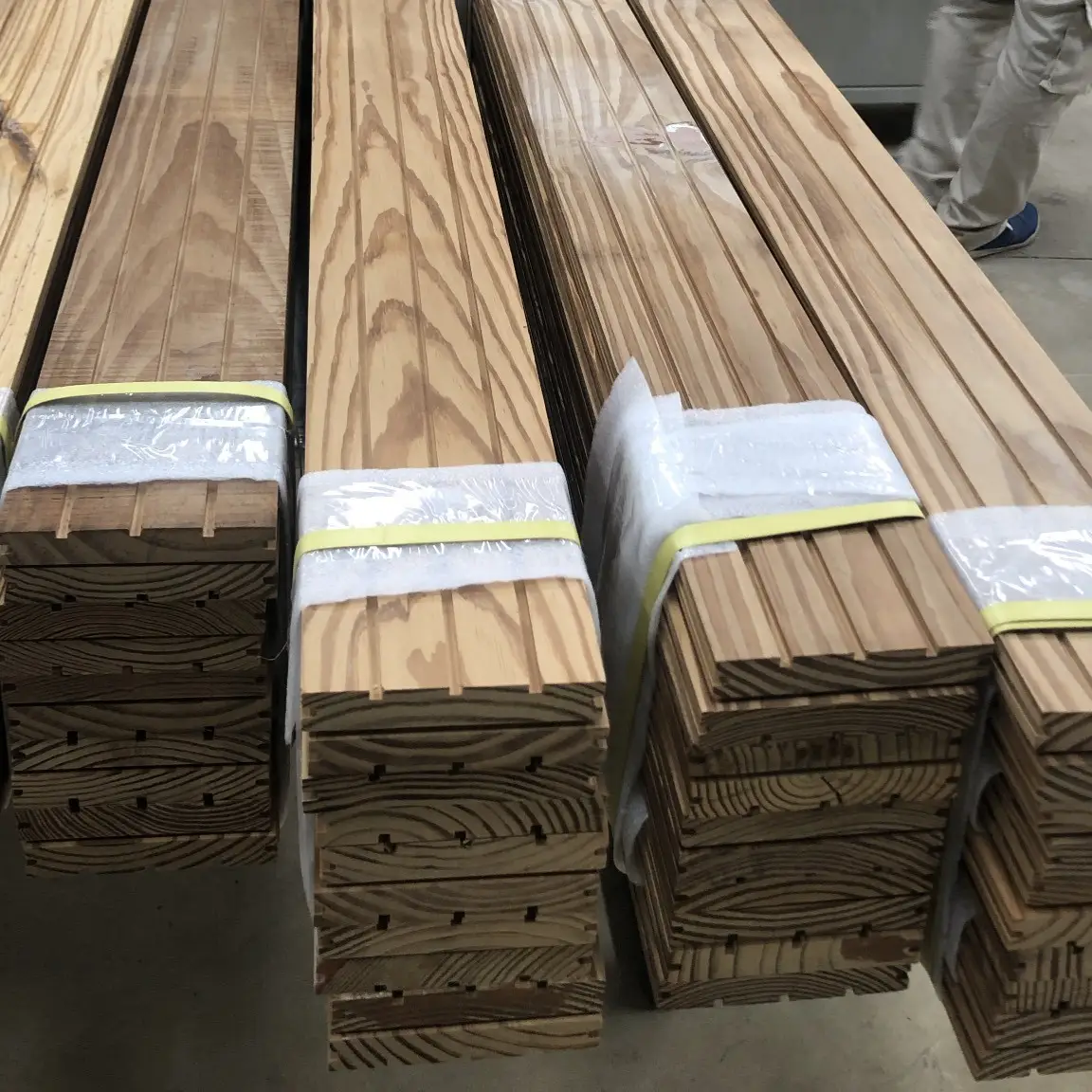 Gỗ Thông Biến Tính: Ứng Dụng, Ưu Điểm và Phương Pháp Xử Lý