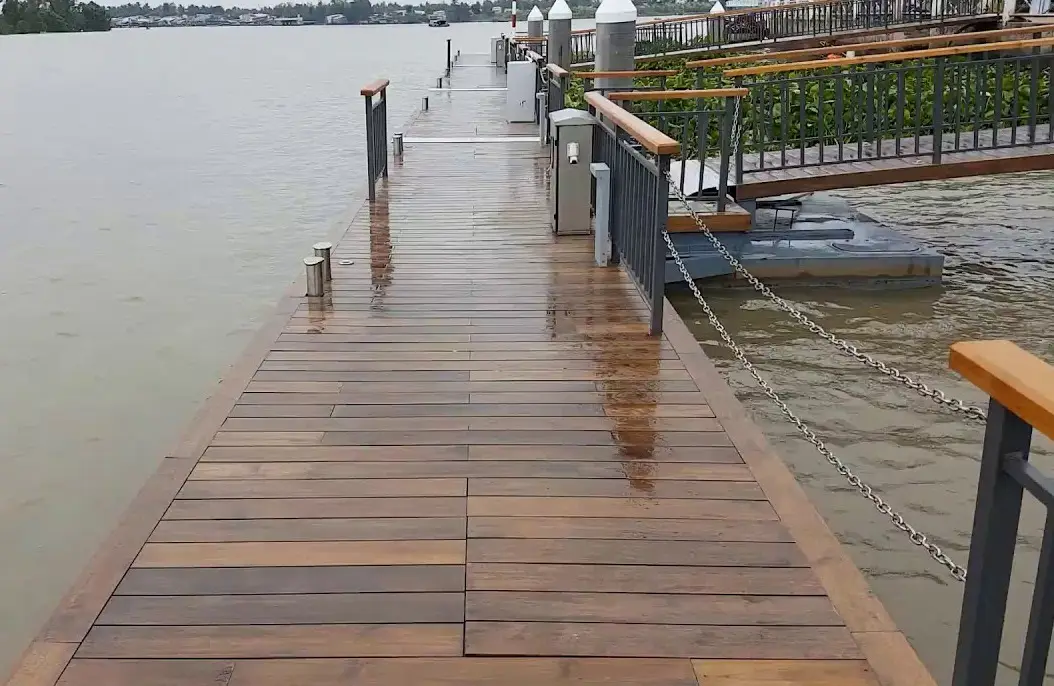 Gỗ Teak ngoài trời chất lượng ưu việt