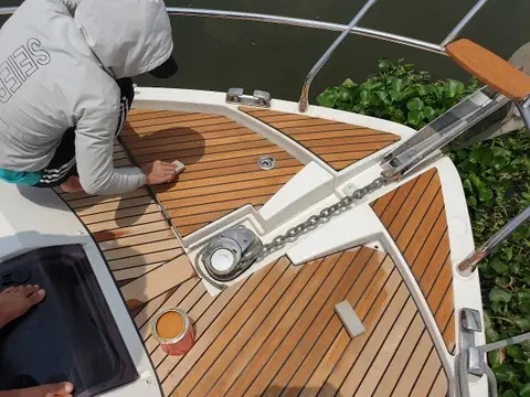 Sàn gỗ Teak bền bỉ: Lựa chọn tuyệt vời cho không gian sống hiện đại