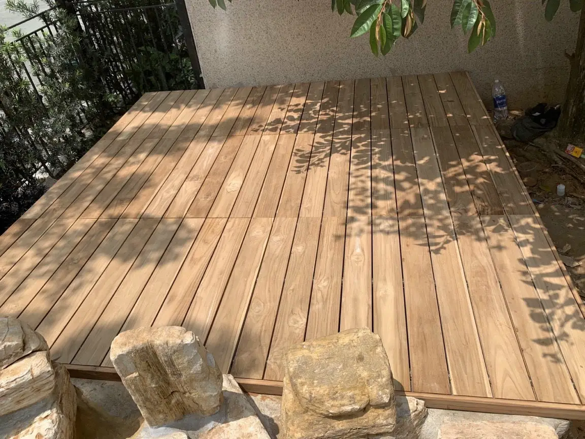 Sàn gỗ Teak chống mục nát: Đặc điểm, ứng dụng và lợi ích
