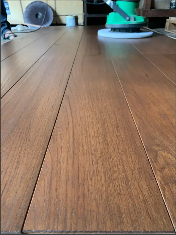 Sàn gỗ Teak chống mục nát: Đặc điểm, ứng dụng và lợi ích
